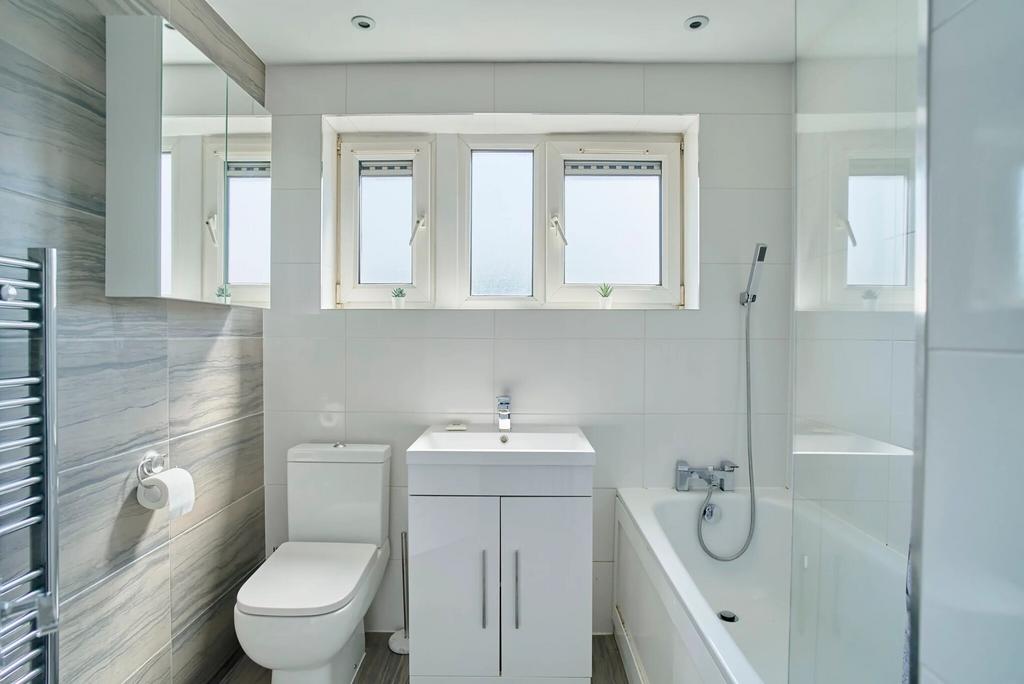 Apartment in London - View 5