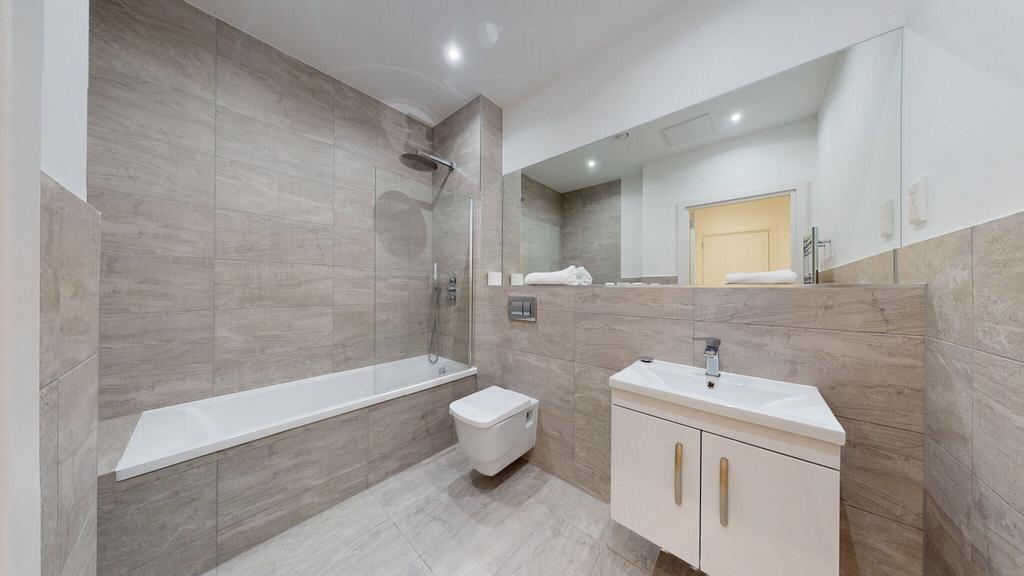 Apartment in Brentford - View 4