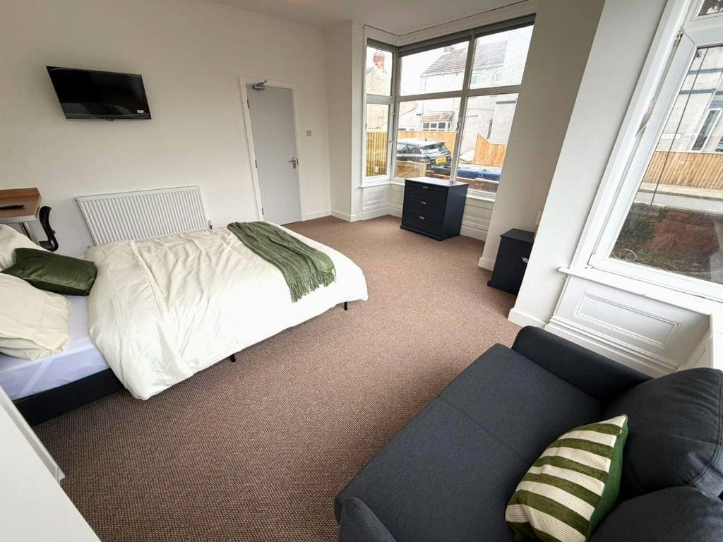 House in Cleethorpes - More