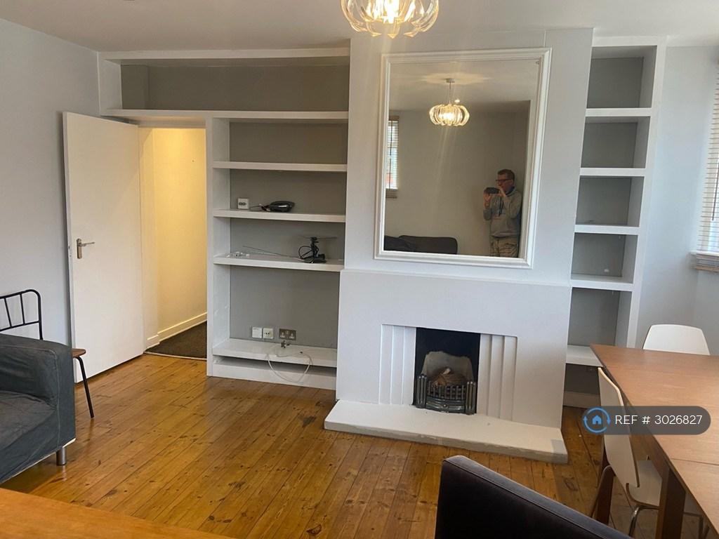 Apartment in London - View 3
