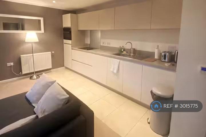 Apartment in London - View 3