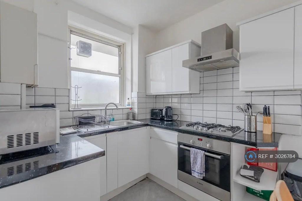 Apartment in London - View 5