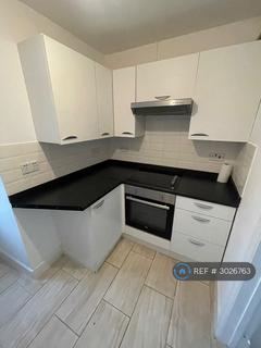 1 bedroom maisonette to rent, Carrington Road, Aylesbury, HP21