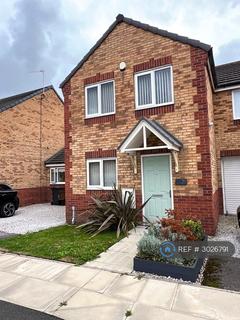 3 bedroom semi-detached house to rent, St Joans Close, Bootle, L20