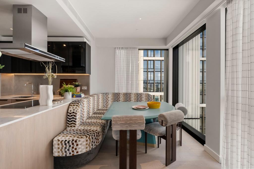 Apartment in London - More