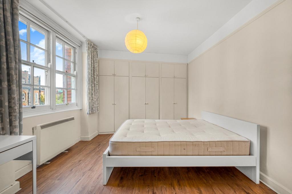 Apartment in London - View 2