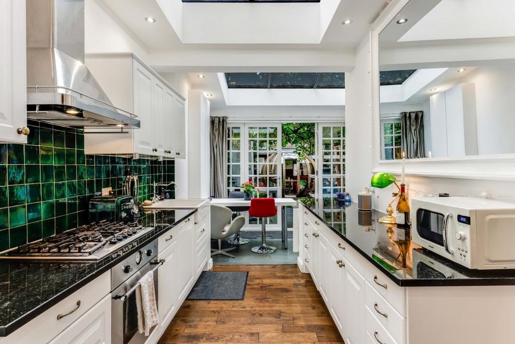 Apartment in London - View 2
