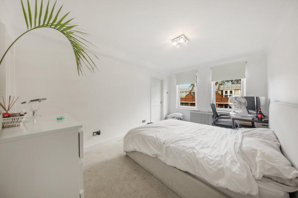 Apartment in London - View 4