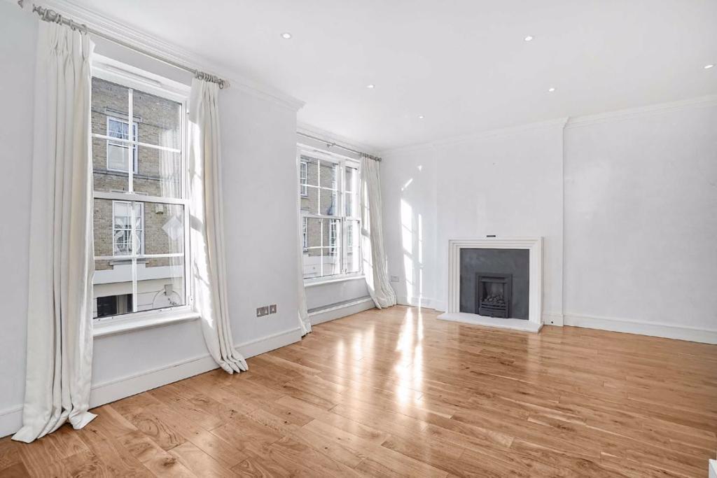 House in London, City of Westminster - View 4