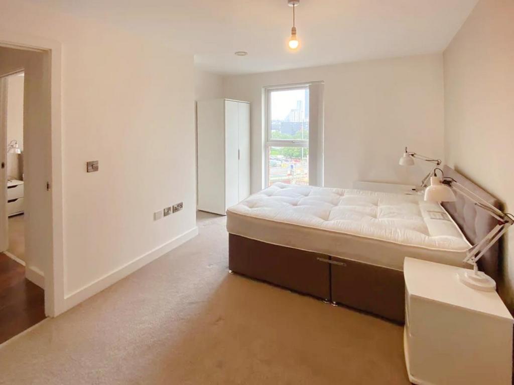Apartment in Salford, Ordsall - More