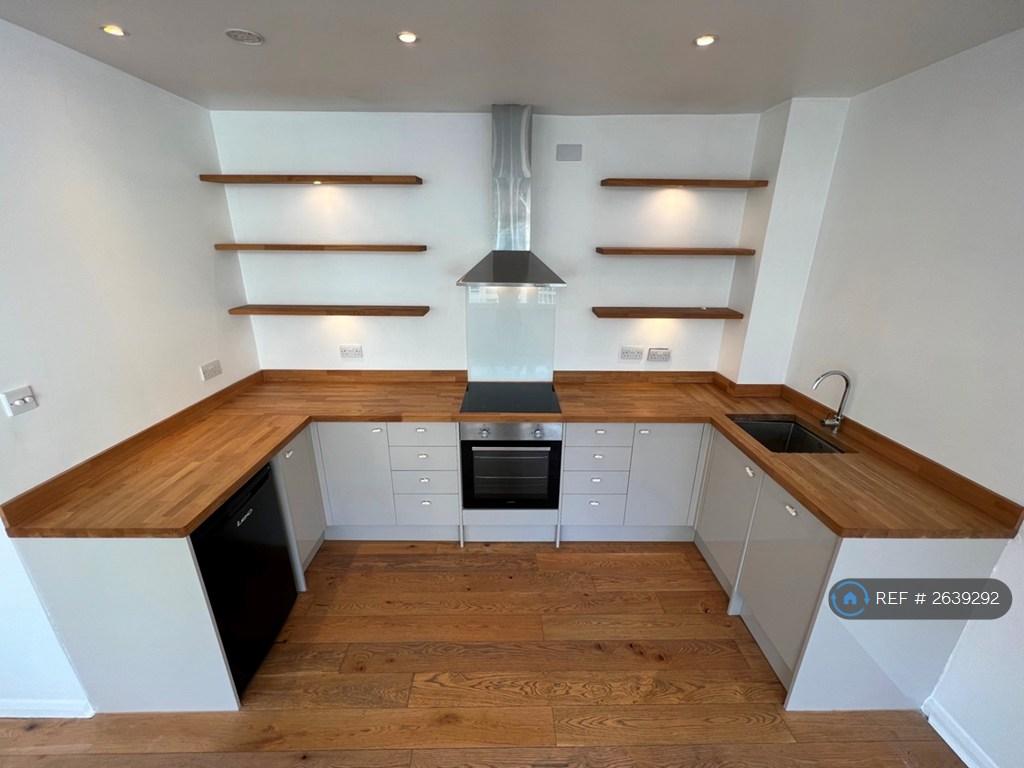 Apartment in London - View 5