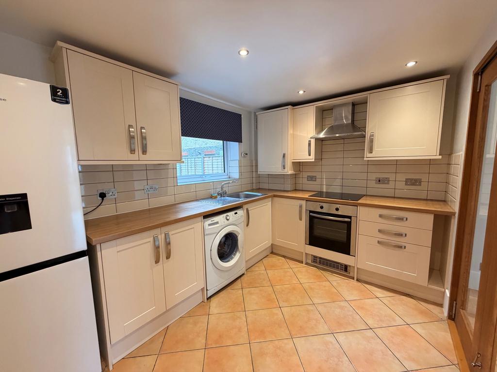 Apartment in Beckenham - View 2