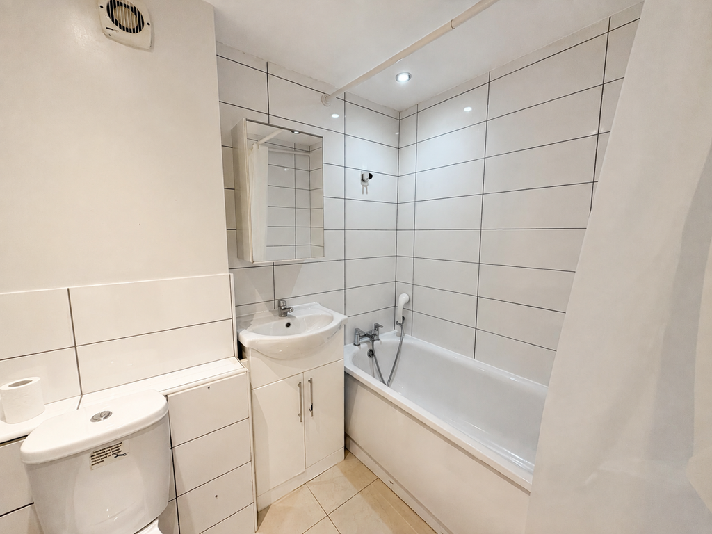 Apartment in Beckenham - More