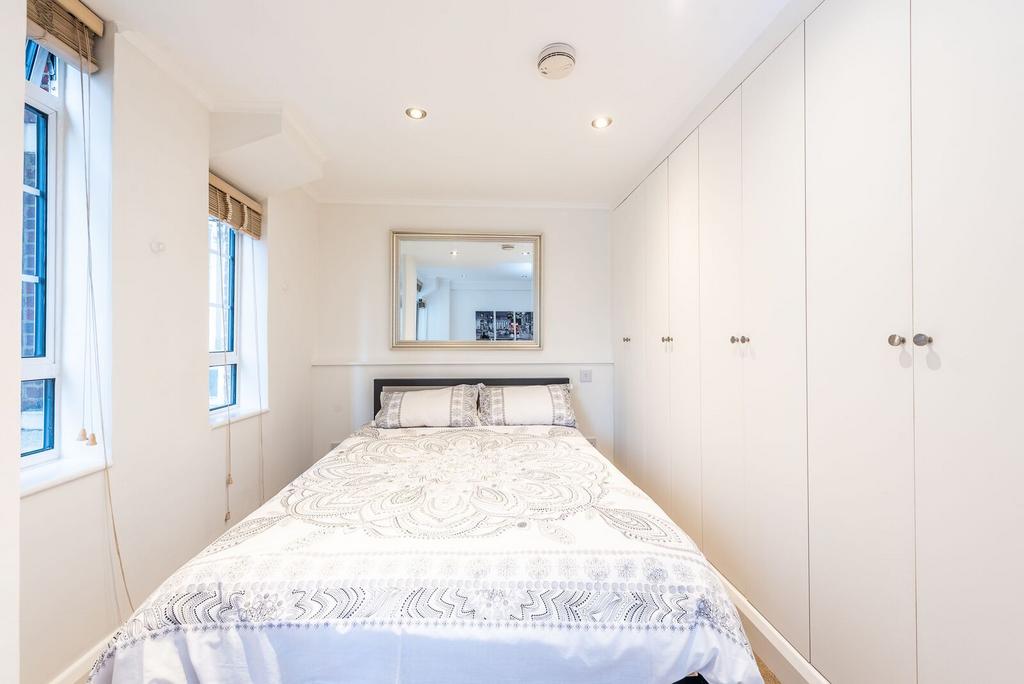 Apartment in London - View 4