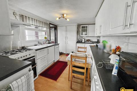 3 bedroom park home for sale, Mill Farm Park, Bulkington, Bedworth