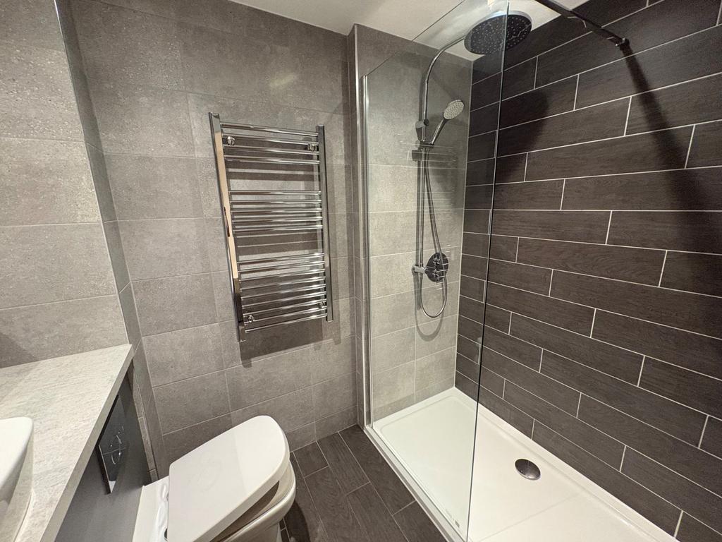Apartment in Sheffield, Moorfoot, Highfield - View 5