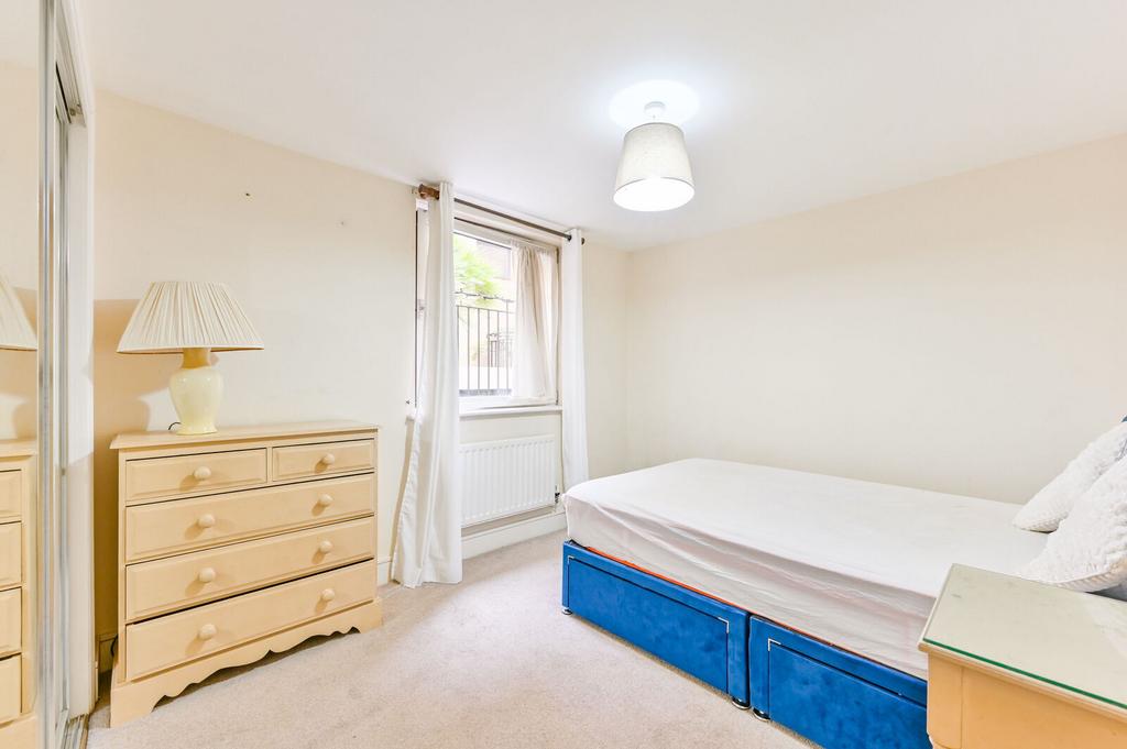 Apartment in London - View 4