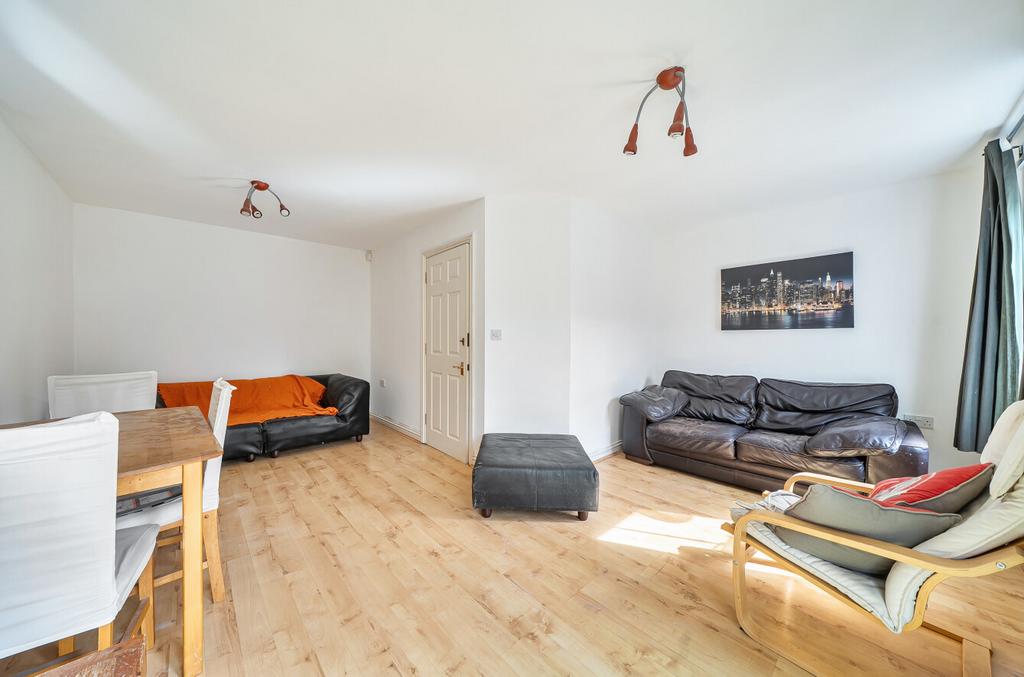 House in Hampshire - View 3