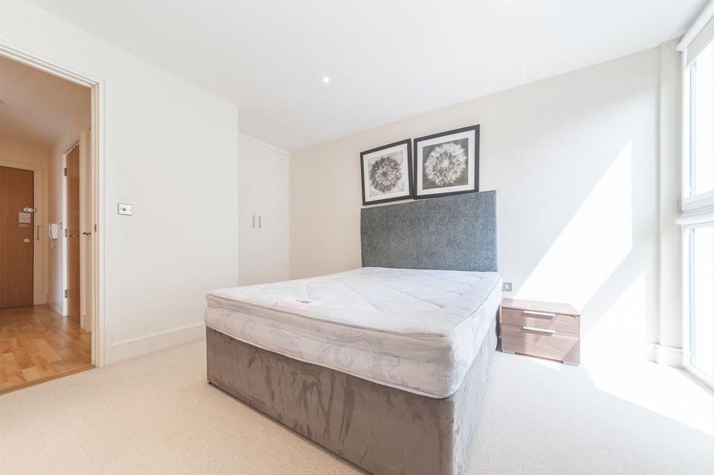 Apartment in London - View 3