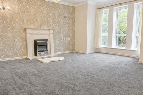 2 bedroom ground floor flat for sale, Market Street, Wirral, CH47