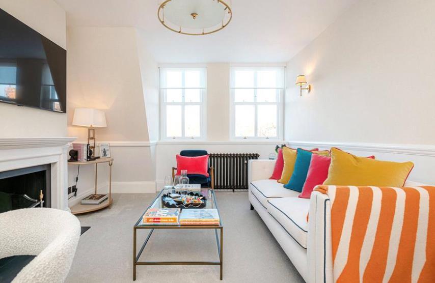 Apartment in London - View 2