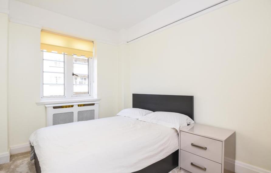 Apartment in London - View 4