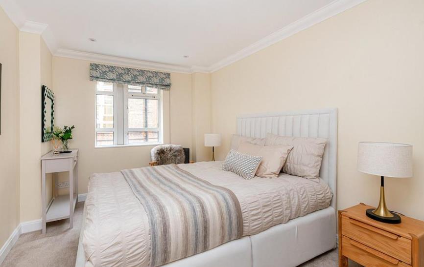 Apartment in London - View 5