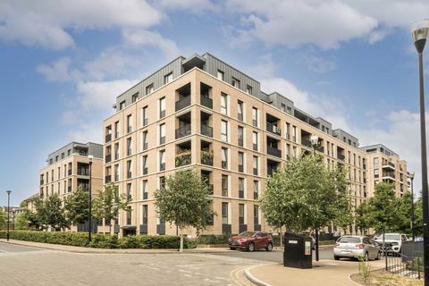 2 bedroom flat to rent, Denman Avenue, Southall UB2
