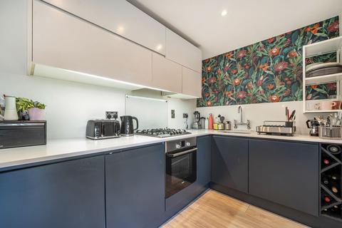 2 bedroom flat for sale, Pancras Way, John Bell Tower West, E3