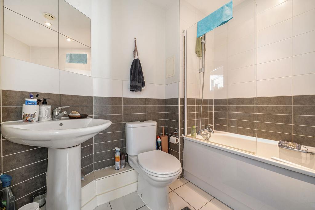 Apartment in London - More