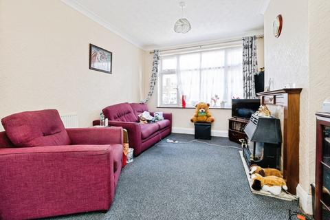 3 bedroom terraced house for sale, Winstead Gardens, Dagenham, Essex, RM10