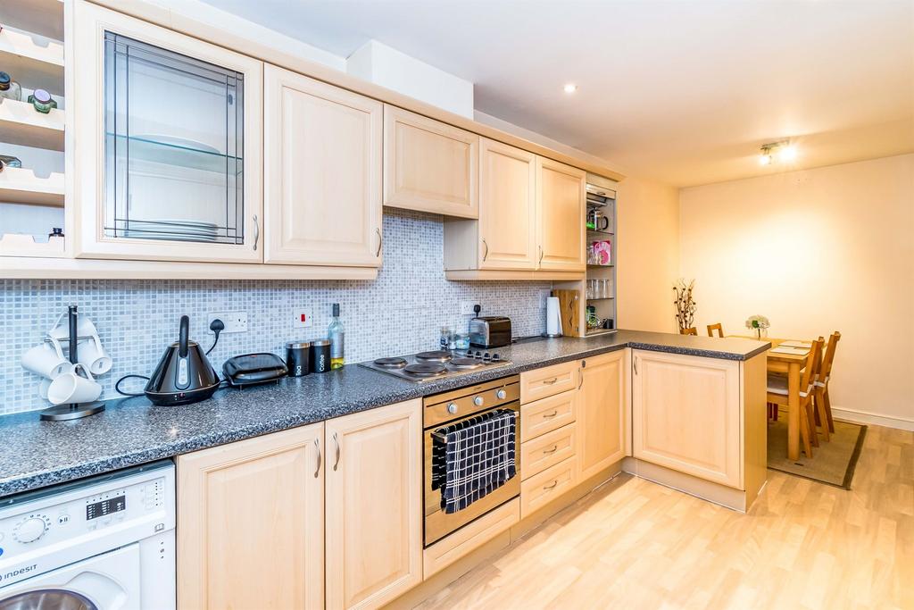 Apartment in Southampton - More