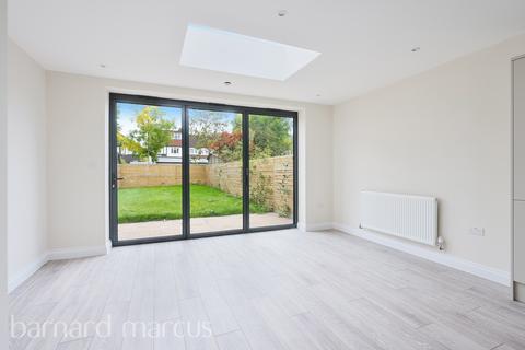 4 bedroom detached house to rent, Hughenden Road, Worcester Park