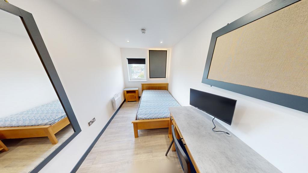 Apartment in Newcastle upon Tyne, Tyne and Wear - View 4