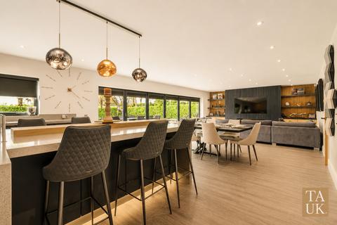 5 bedroom detached house for sale, Granville Park, Aughton, L39