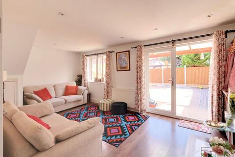 3 bedroom terraced house for sale, Cornflower Lane, Shirley Oaks Village