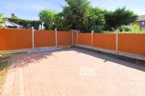 3 bedroom terraced house for sale, Cornflower Lane, Shirley Oaks Village