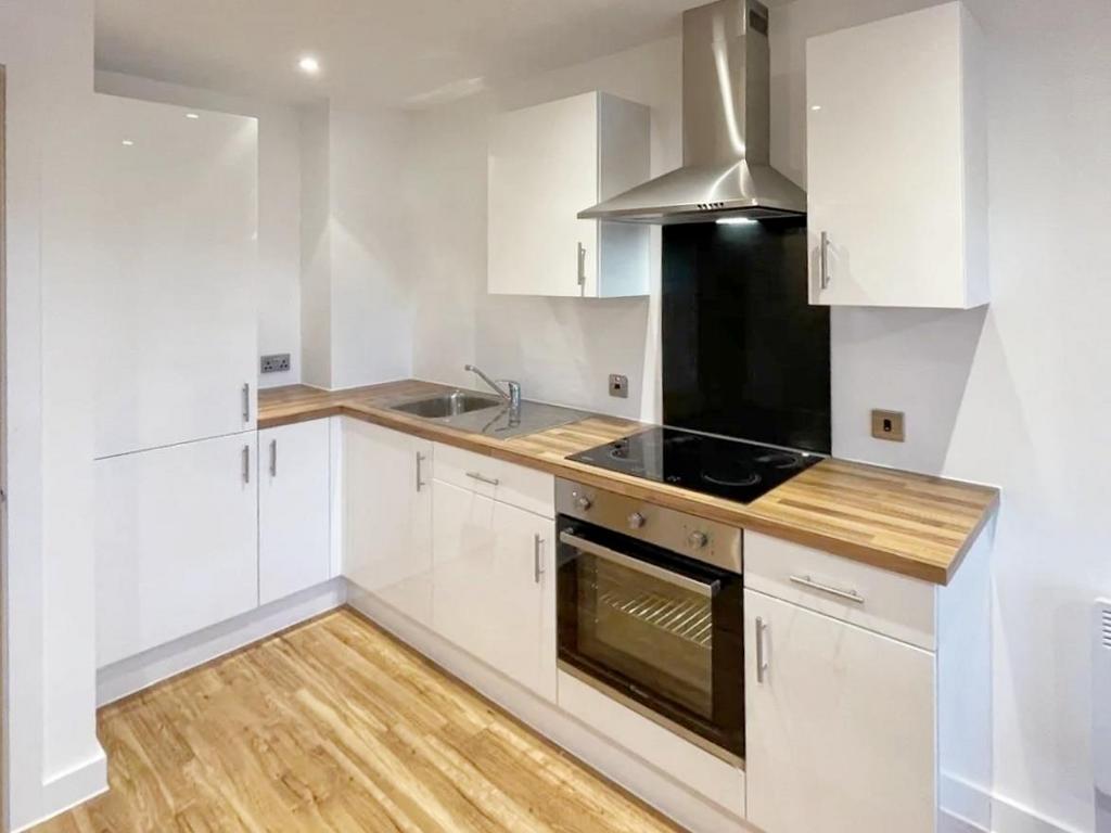 Apartment in Manchester - View 3
