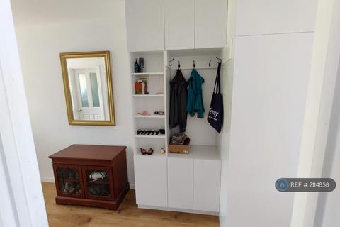 4 bedroom terraced house to rent, Upper Tulse Hill, London, SW2