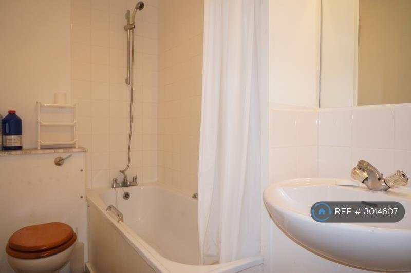 Apartment in London - View 3