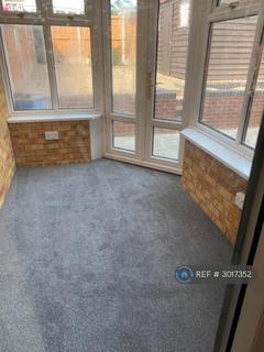 4 bedroom semi-detached house to rent, Lionel Hurst Close, Great Cornard, Sudbury, CO10