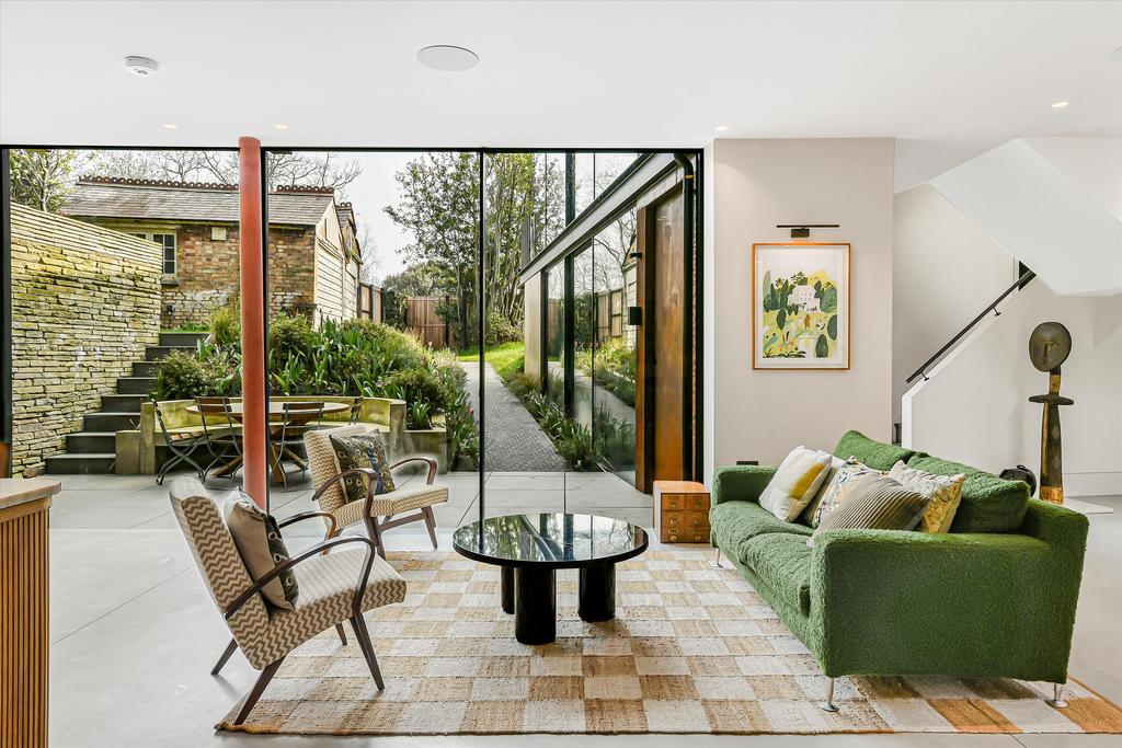 House in London - View 5