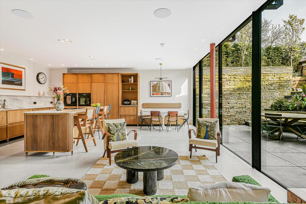 House in London - More