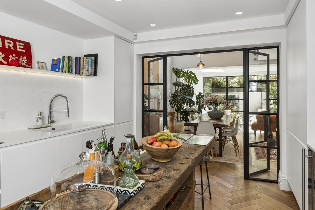 House in London - View 4