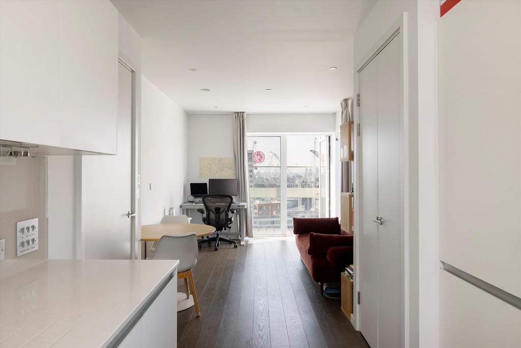 Apartment in London - More