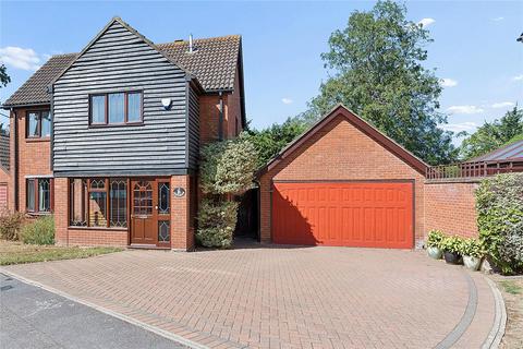 Brookdale Close, Upminster, RM14