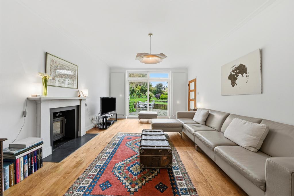 House in London - View 3