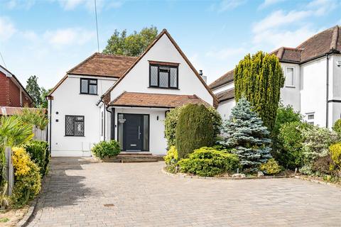 4 bedroom detached house for sale, Oakridge Avenue, Radlett