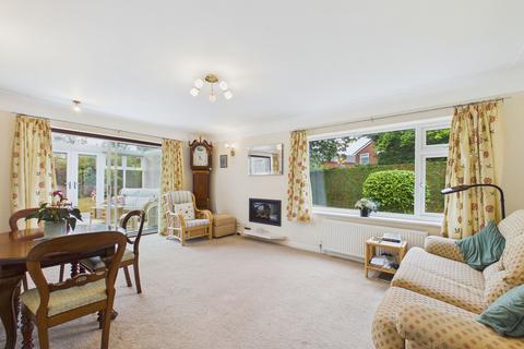 3 bedroom detached house for sale, Paddock Way, Higher Kinnerton, CH4