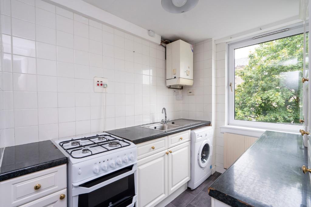 Apartment in Edinburgh - View 3